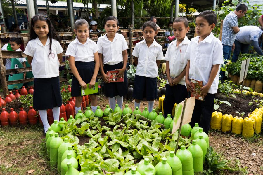 Em dez anos a metologia Escolas Sustentáveis já foi implementada em 23 mil escolas. Foto: © Andrea Galdamés/FAO El Salvador