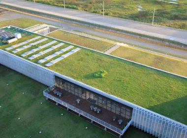 Empreendimento no Brasil tem 10 mil metros quadrados de cobertura verde que capta água da chuva