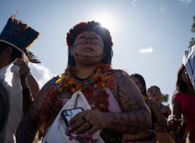 Alessandra Munduruku, liderança indígena do Tapajós, teve sua luta reconhecida pelo Prêmio Goldman Environmental 2023 📷 Fred Mauro/Terra Floresta Filmes/ISA