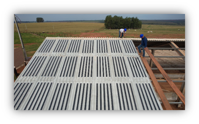 Desenvolvida desde 2020, a telha fotovoltaica de fibrocimento passou por testes rigorosos executados no Instituto de Energia e Ambiente da Universidade de São Paulo (IEE-USP) e na Universidade Federal de Santa Catarina (UFSC)