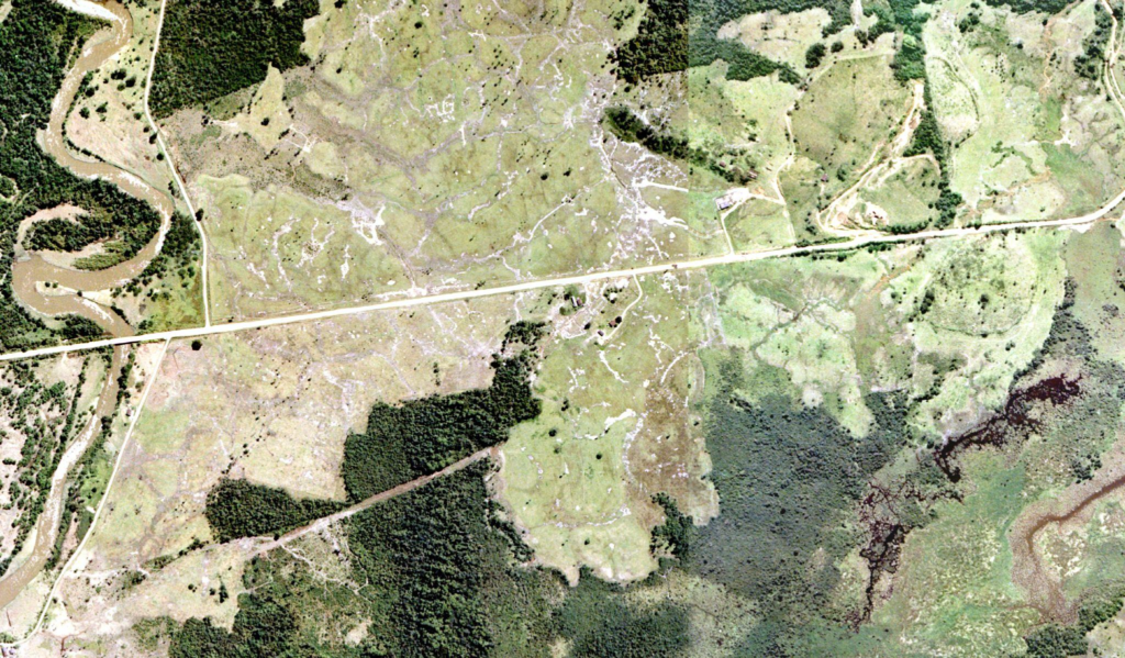 Áreas das reservas da SPVS na década de 1970, antes dos esforços de restauração_Space Imaging 2000 distribuição e processamento Engesat (páginas 82 e 83).