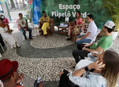 Stand localizado no Terreiro de Jesus tem curadoria do vereador e ambientalista André Fraga (PV)