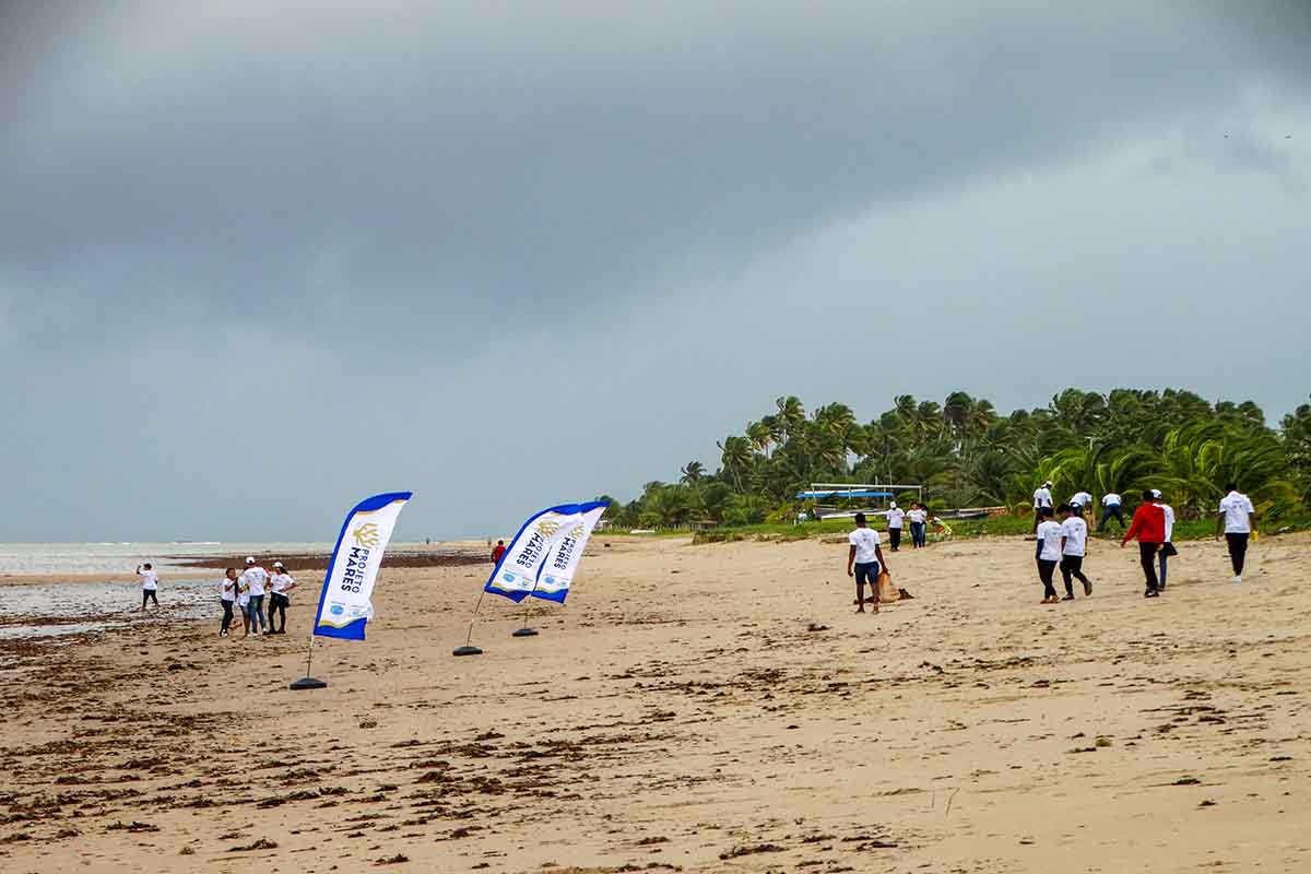 Limpeza em Aratuba/Foto: Deusdélia Andrade