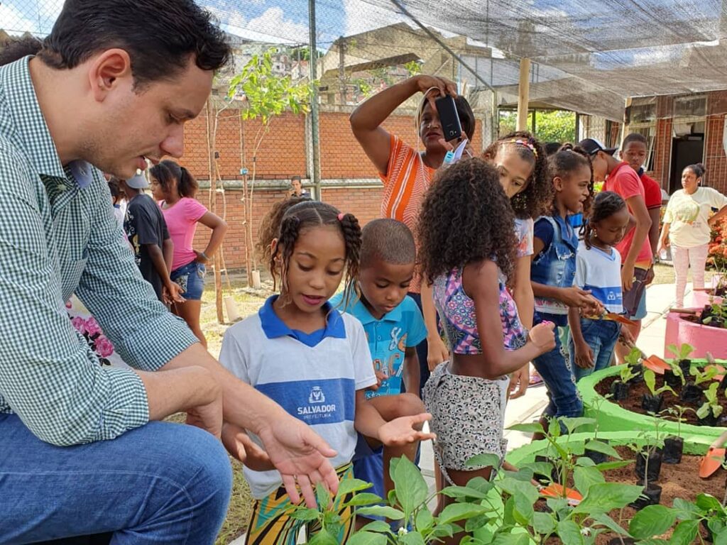 Organizado pelo vereador André Fraga (PV), evento tem objetivo de criar conexões entre voluntários das hortas urbanas