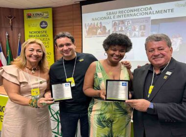 O vereador André Fraga (PV) recebeu, nesta terça-feira (14), uma menção honrosa pelo seu compromisso com a arboricultura brasileira.